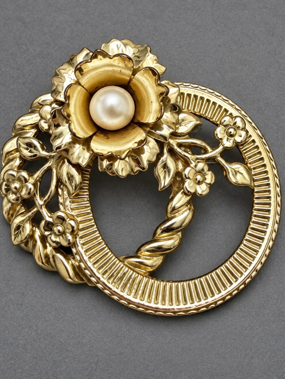 Vintage Art Deco Brooch #cz375